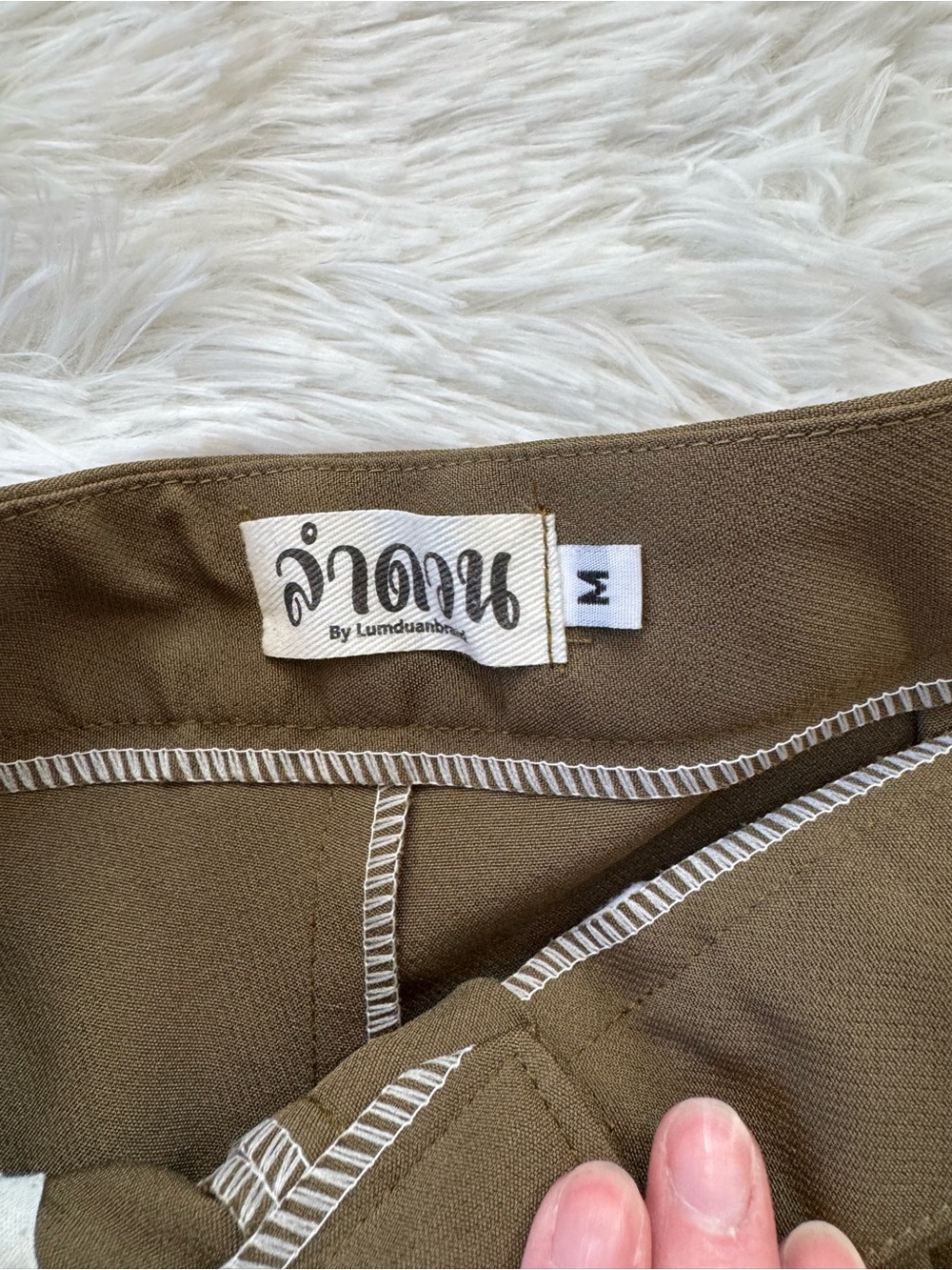 Tailored dark olive green high waist pleated shorts size 27” waist/6 - Picture 5 of 8